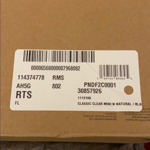 UGG BOOTS - Picture 3 of 5